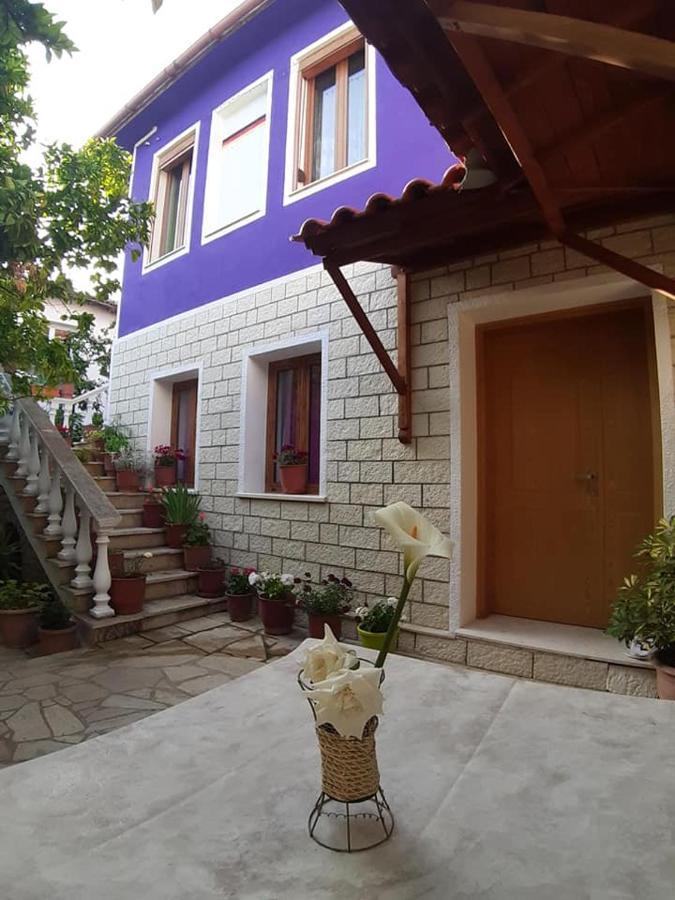 Guesthouse Hlias Gloria Berat Ngoại thất bức ảnh