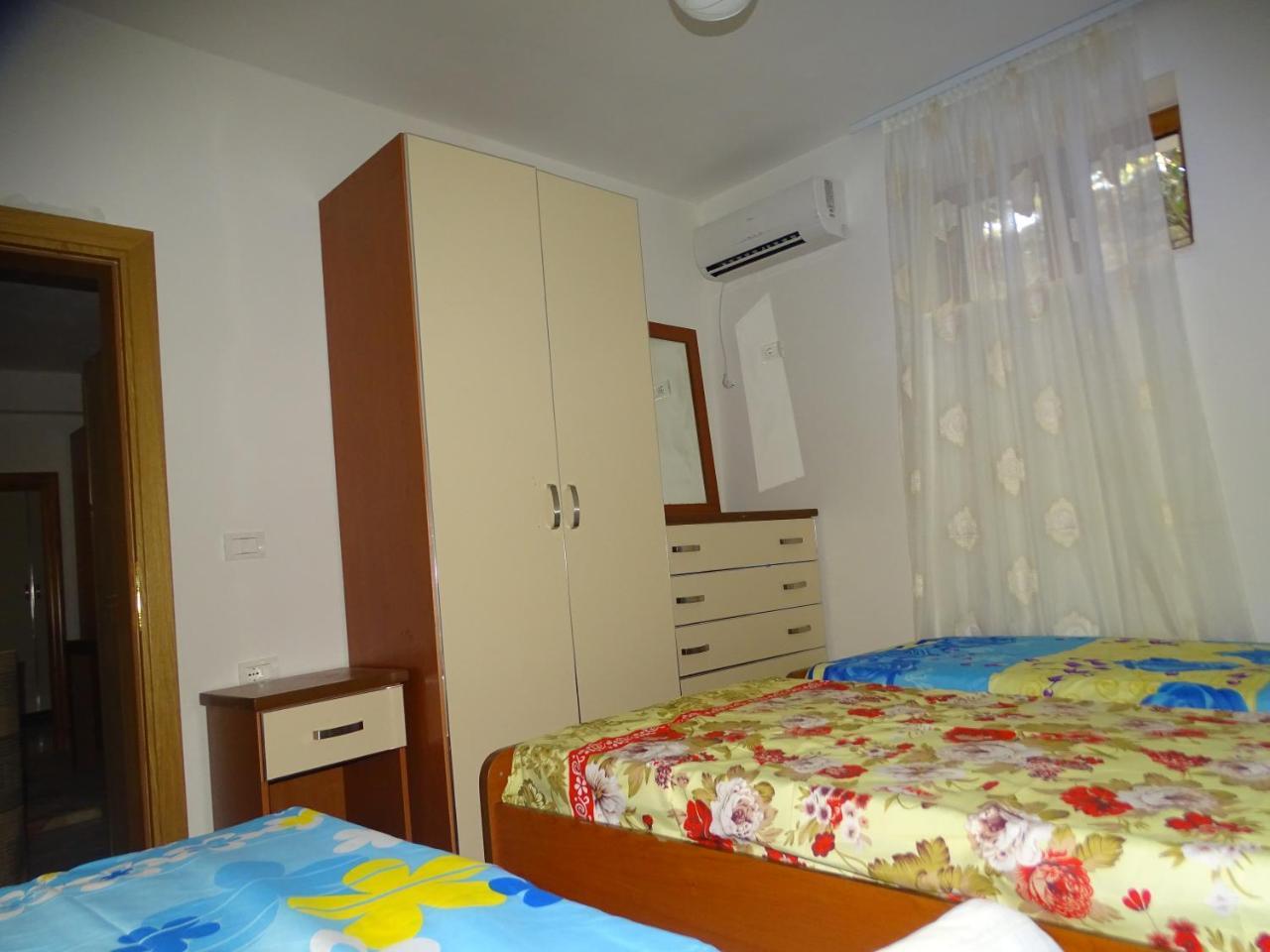 Guesthouse Hlias Gloria Berat Ngoại thất bức ảnh
