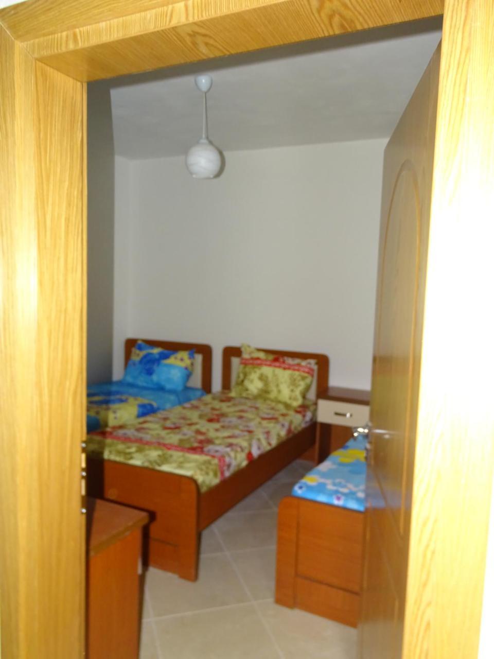 Guesthouse Hlias Gloria Berat Ngoại thất bức ảnh